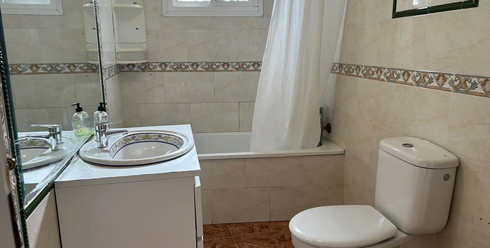 Sale of detached villa in Nerja 12