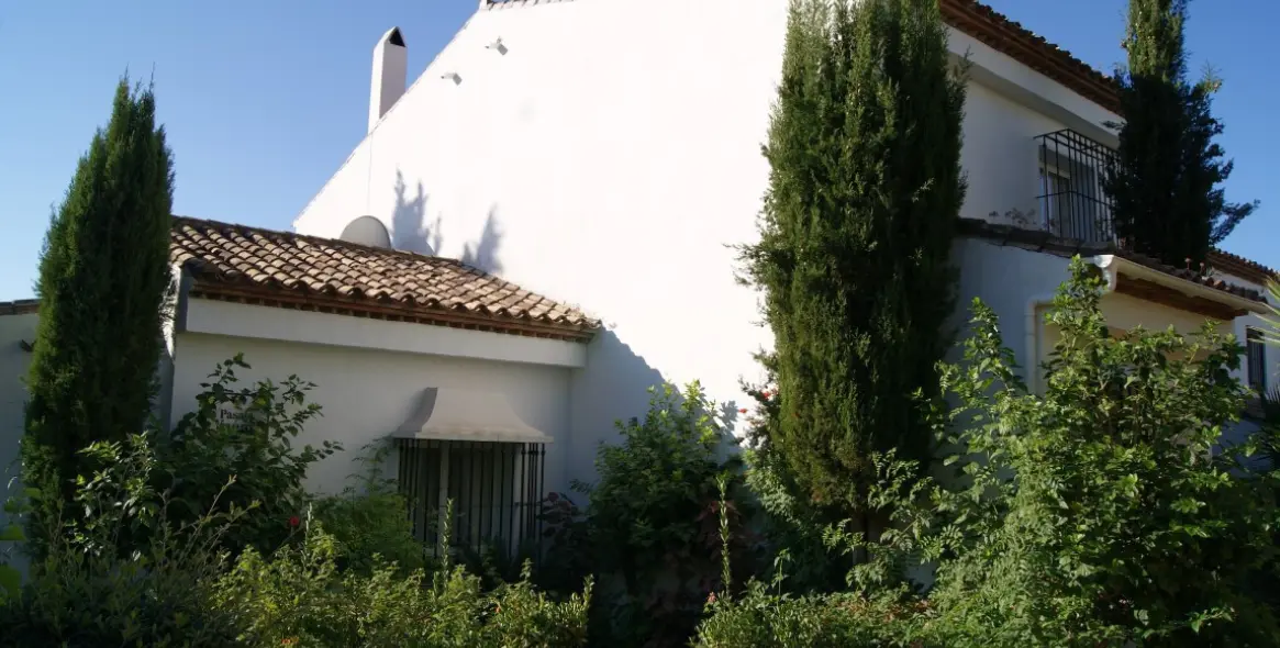 Продажа таунхауса в El Paraiso 2