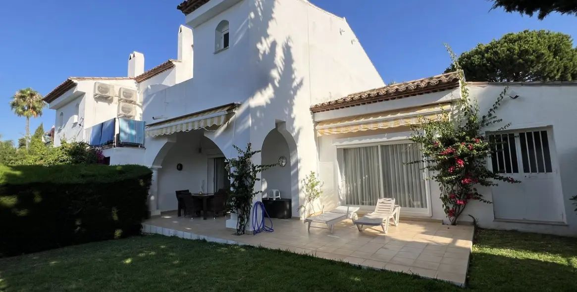 Продажа таунхауса в El Paraiso 3