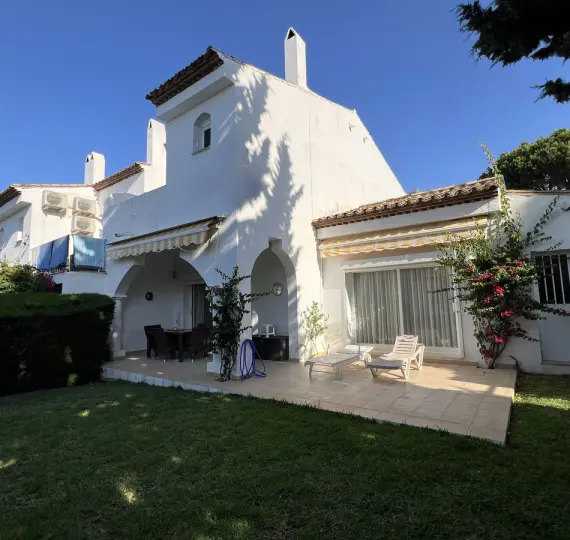 Продажа таунхауса в El Paraiso