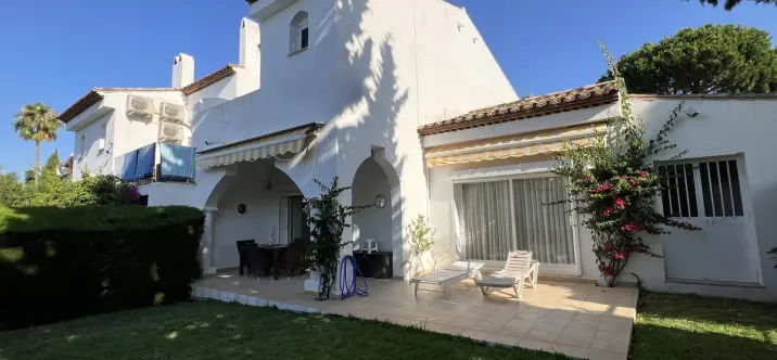 Продажа таунхауса в El Paraiso 2