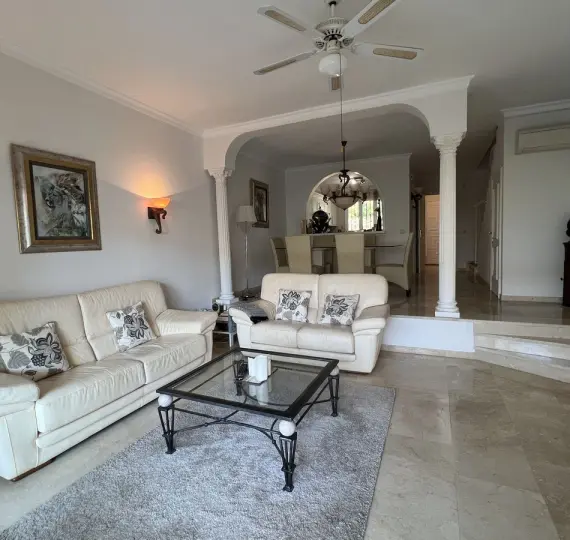 Продажа таунхауса в El Paraiso