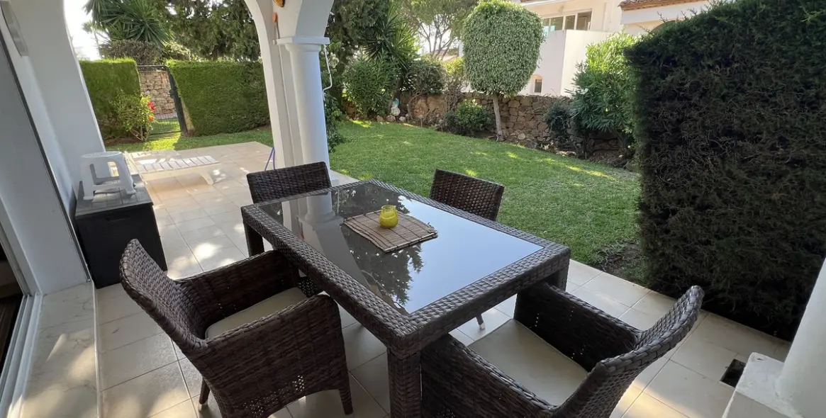 Продажа таунхауса в El Paraiso 8