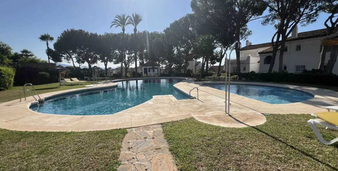 Продажа таунхауса в El Paraiso 19