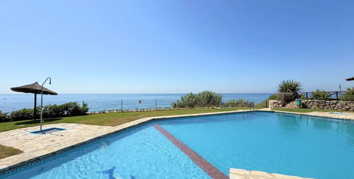 Продажа таунхауса в Estepona 2