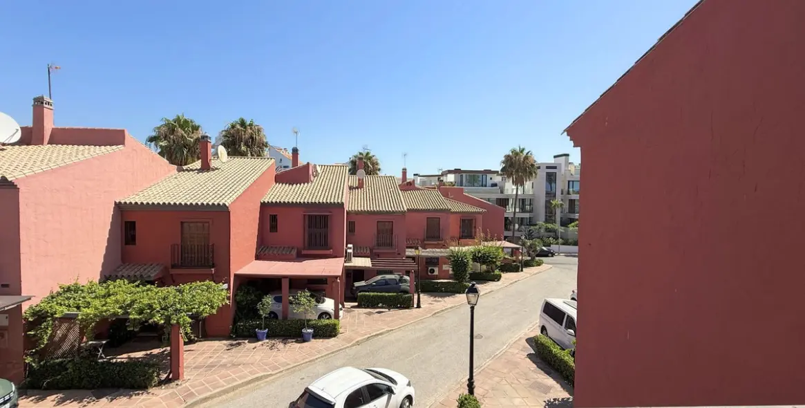 Продажа таунхауса в Estepona 20