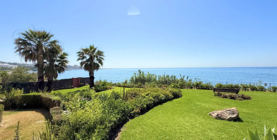 Sale of townhouse in Estepona 25