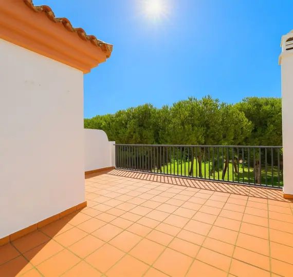 Продажа дома на две семьи в Cabopino