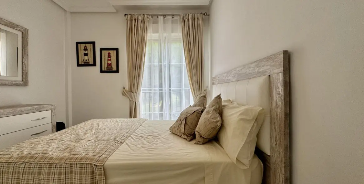 Продажа дома на две семьи в Cabopino 16