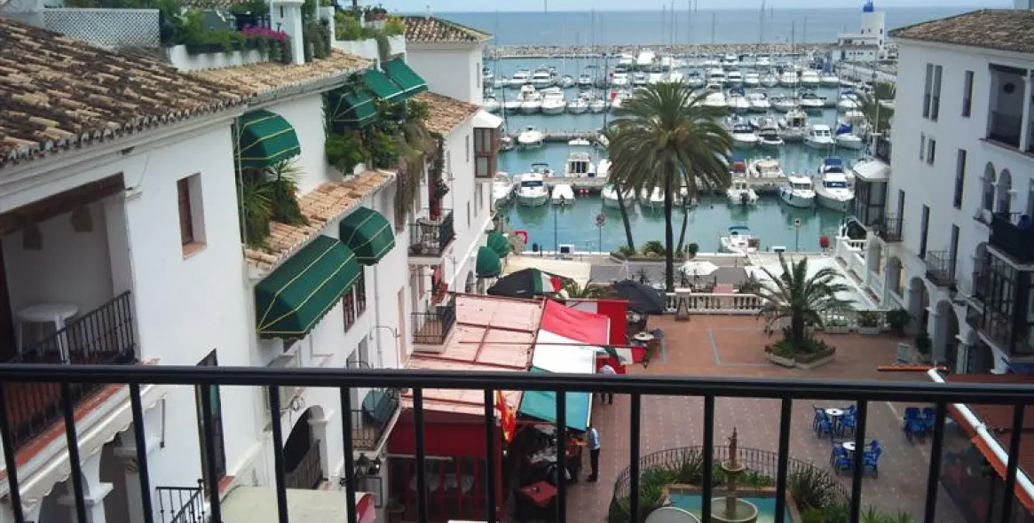 Venta de ático en La Duquesa 1