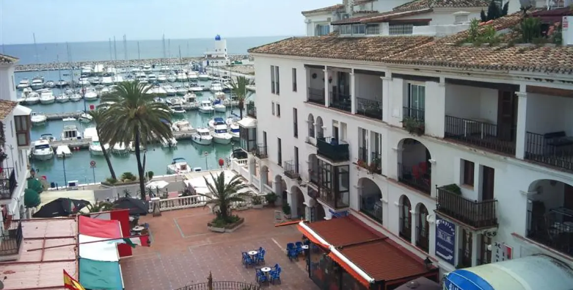 Venta de ático en La Duquesa 11