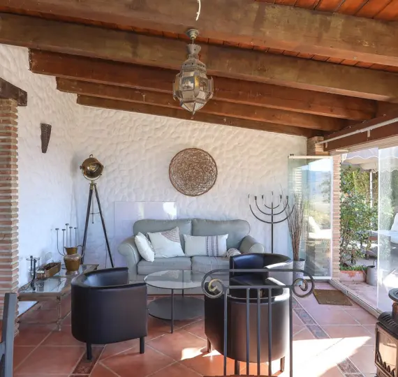 Sale of detached villa in Alozaina