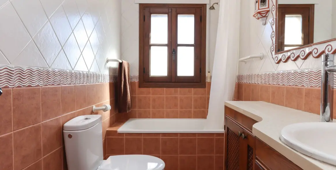 Sale of detached villa in Alozaina 27