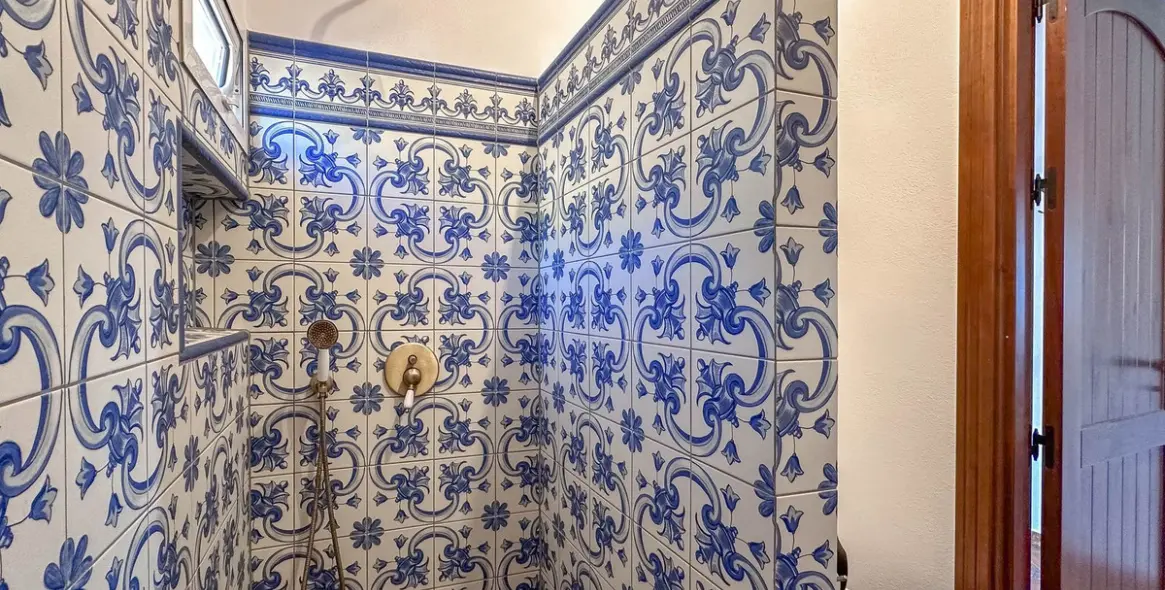 Sale of detached villa in Alozaina 70