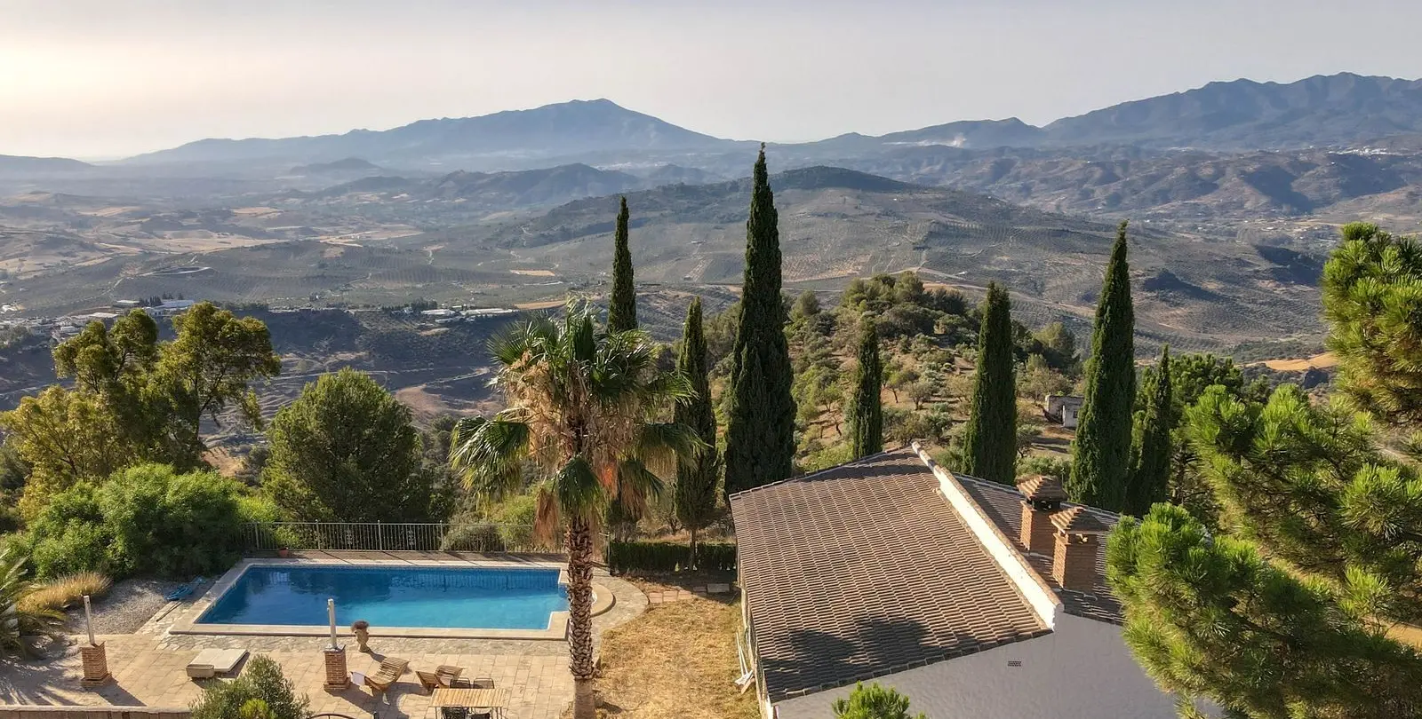 Sale of detached villa in Alozaina 4
