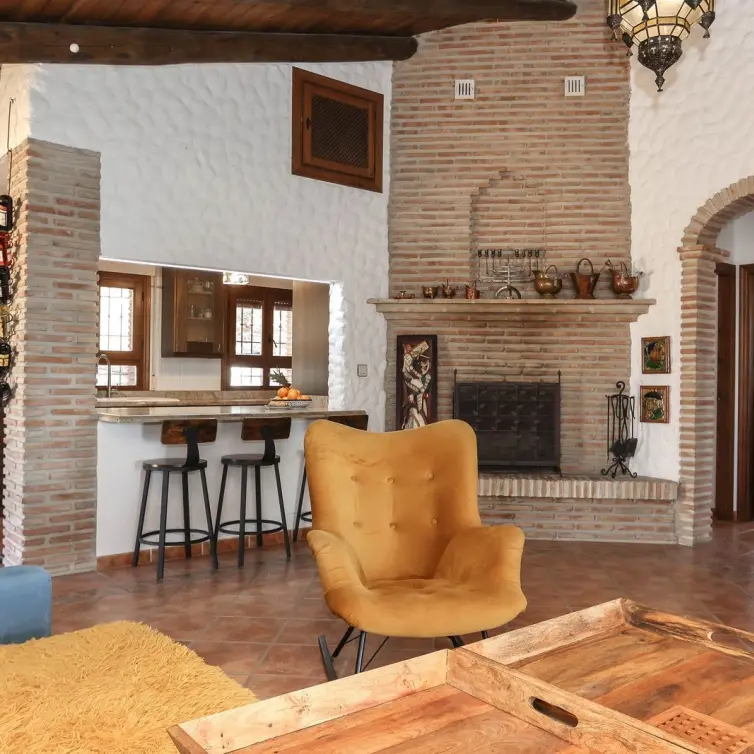 Sale of detached villa in Alozaina