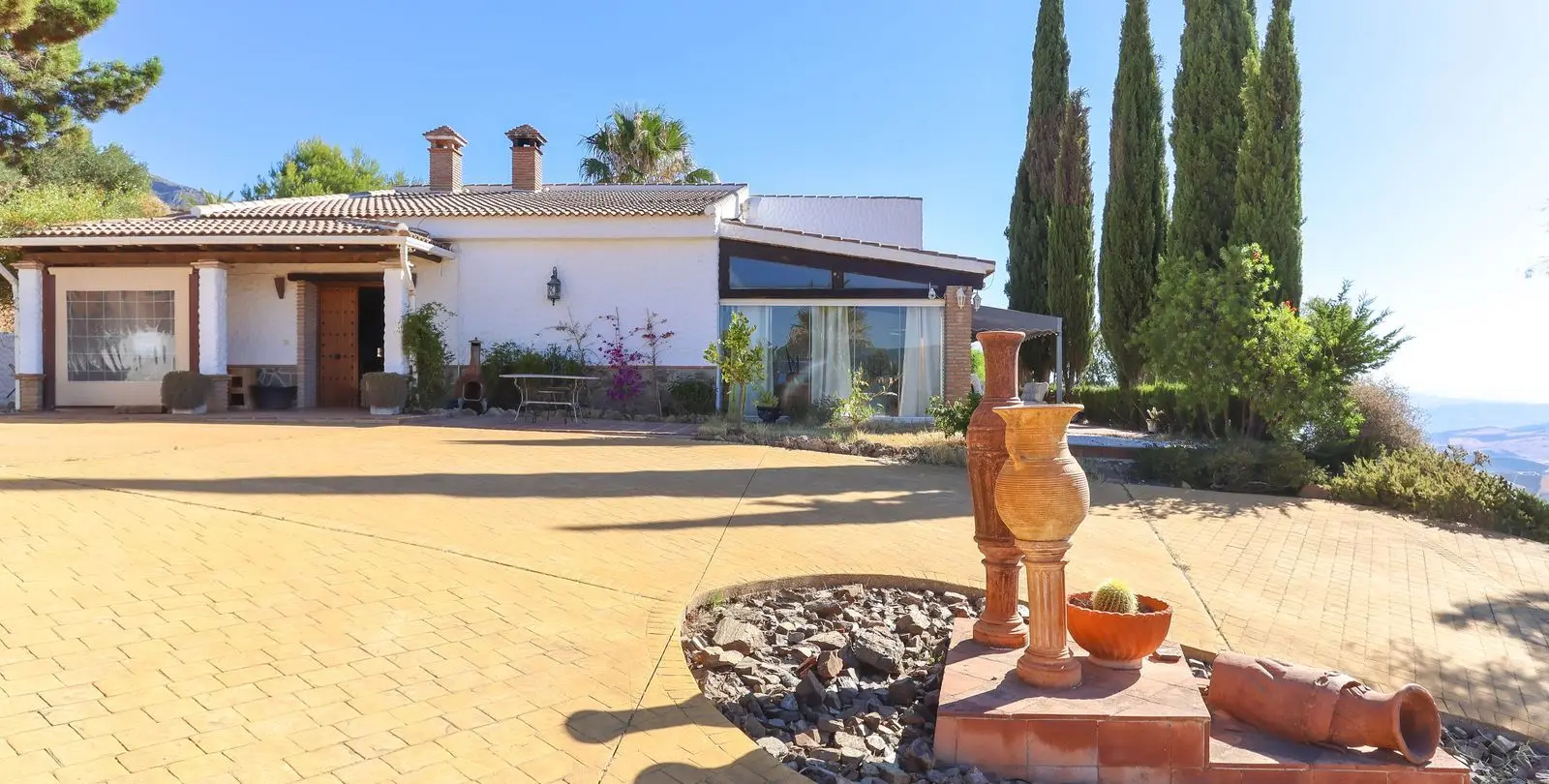 Sale of detached villa in Alozaina 8
