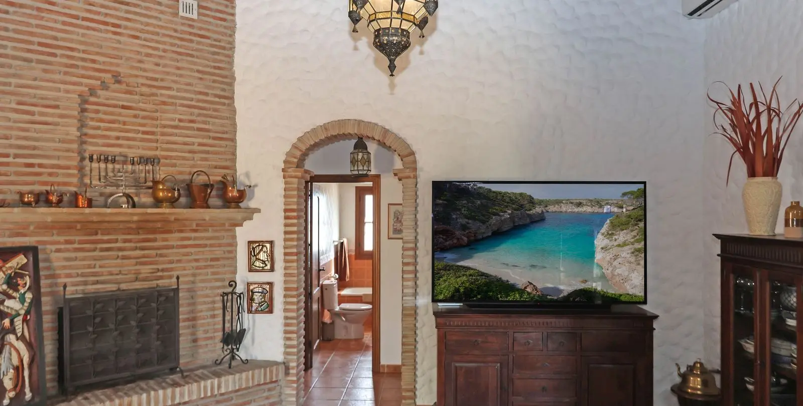 Sale of detached villa in Alozaina 13