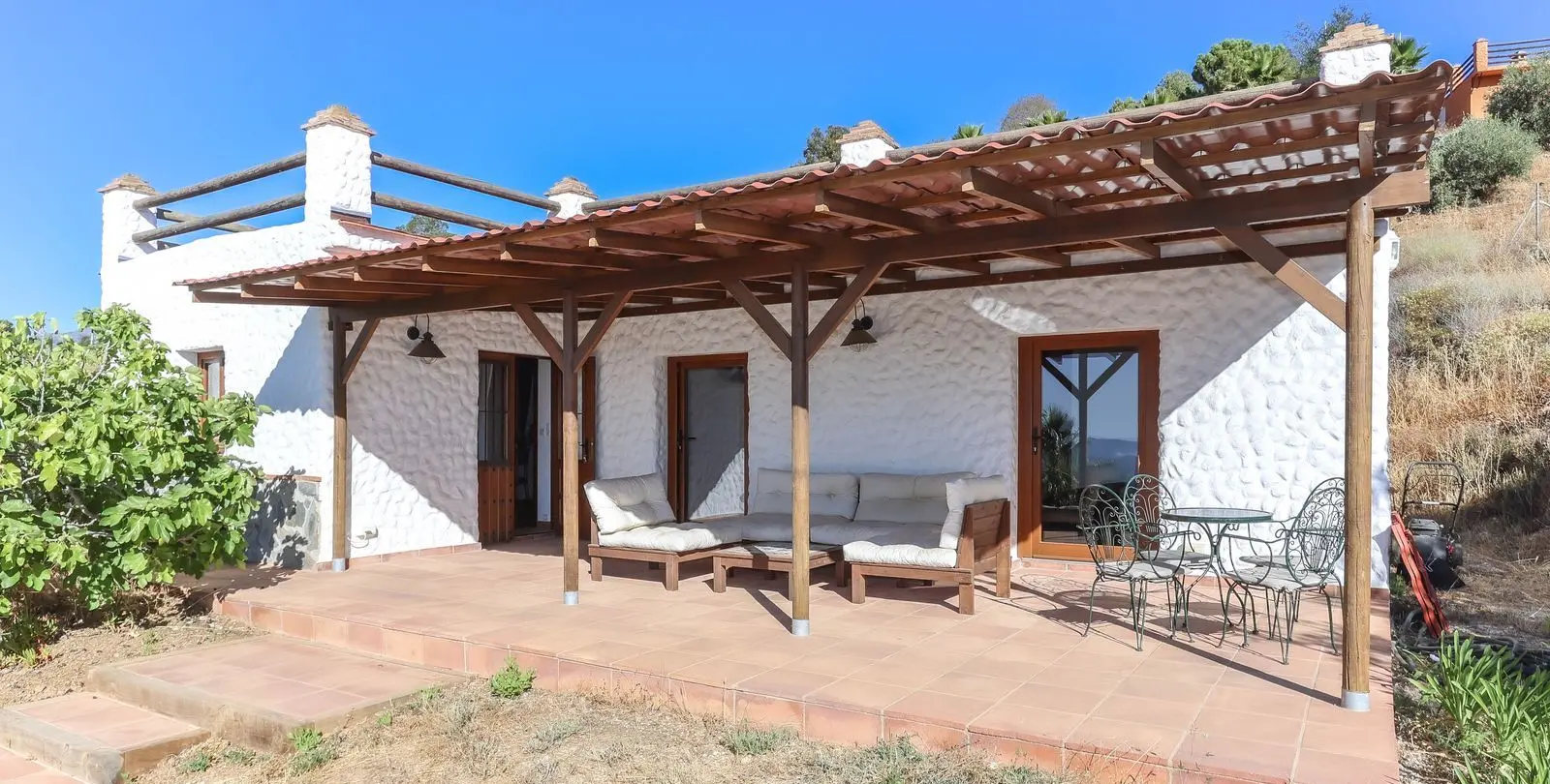 Sale of detached villa in Alozaina 42