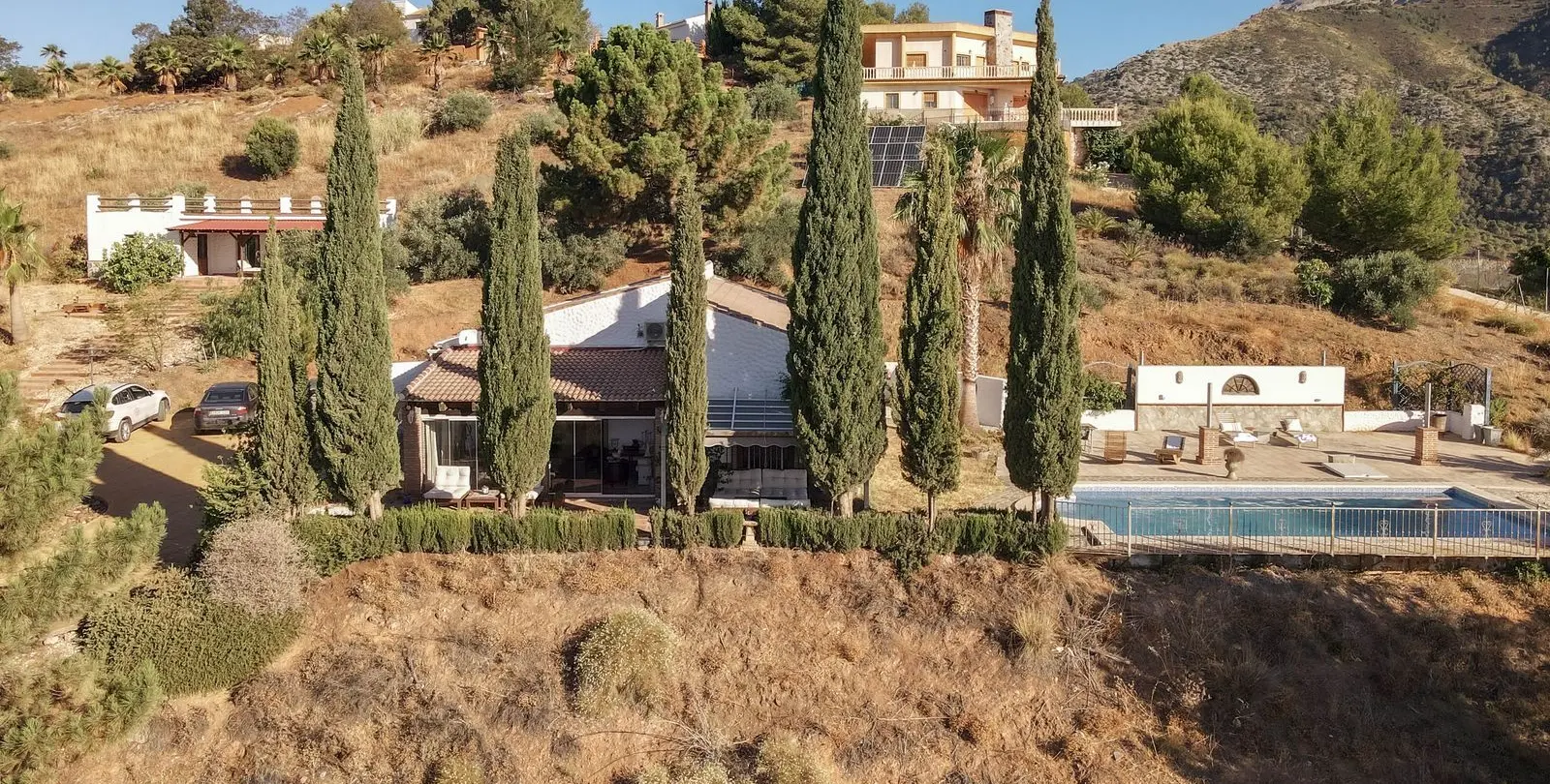 Sale of detached villa in Alozaina 47