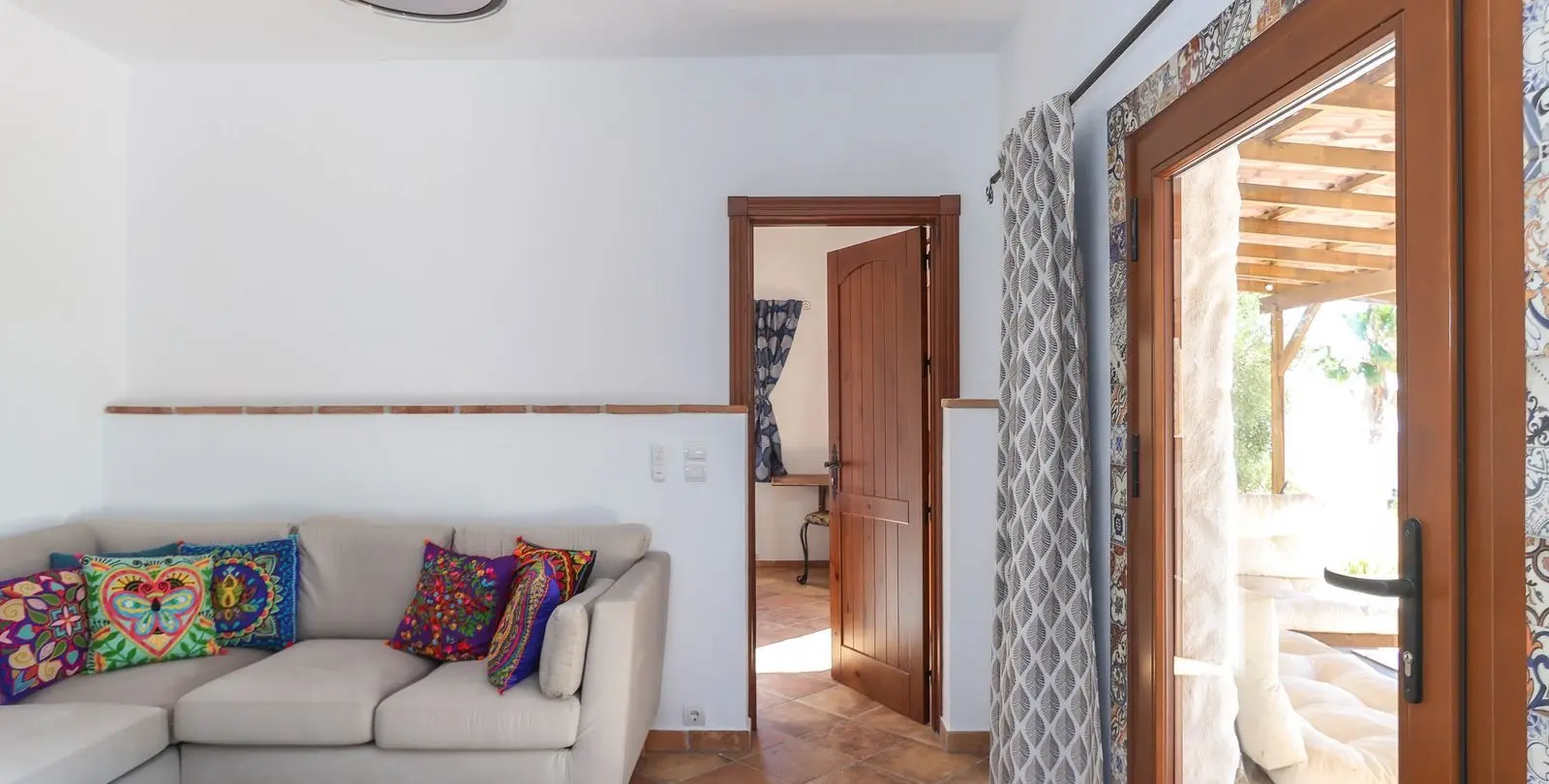 Sale of detached villa in Alozaina 51
