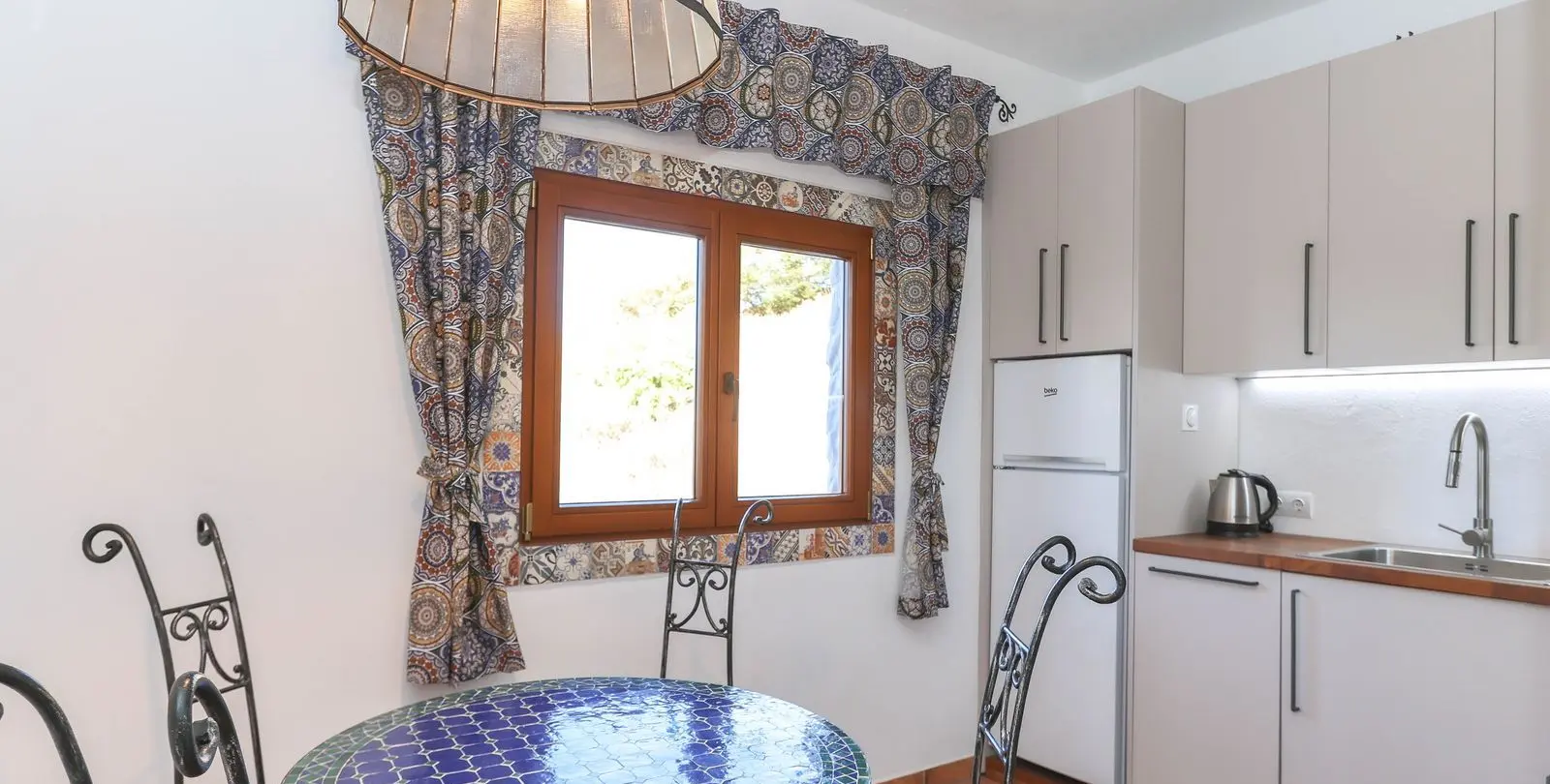 Sale of detached villa in Alozaina 56