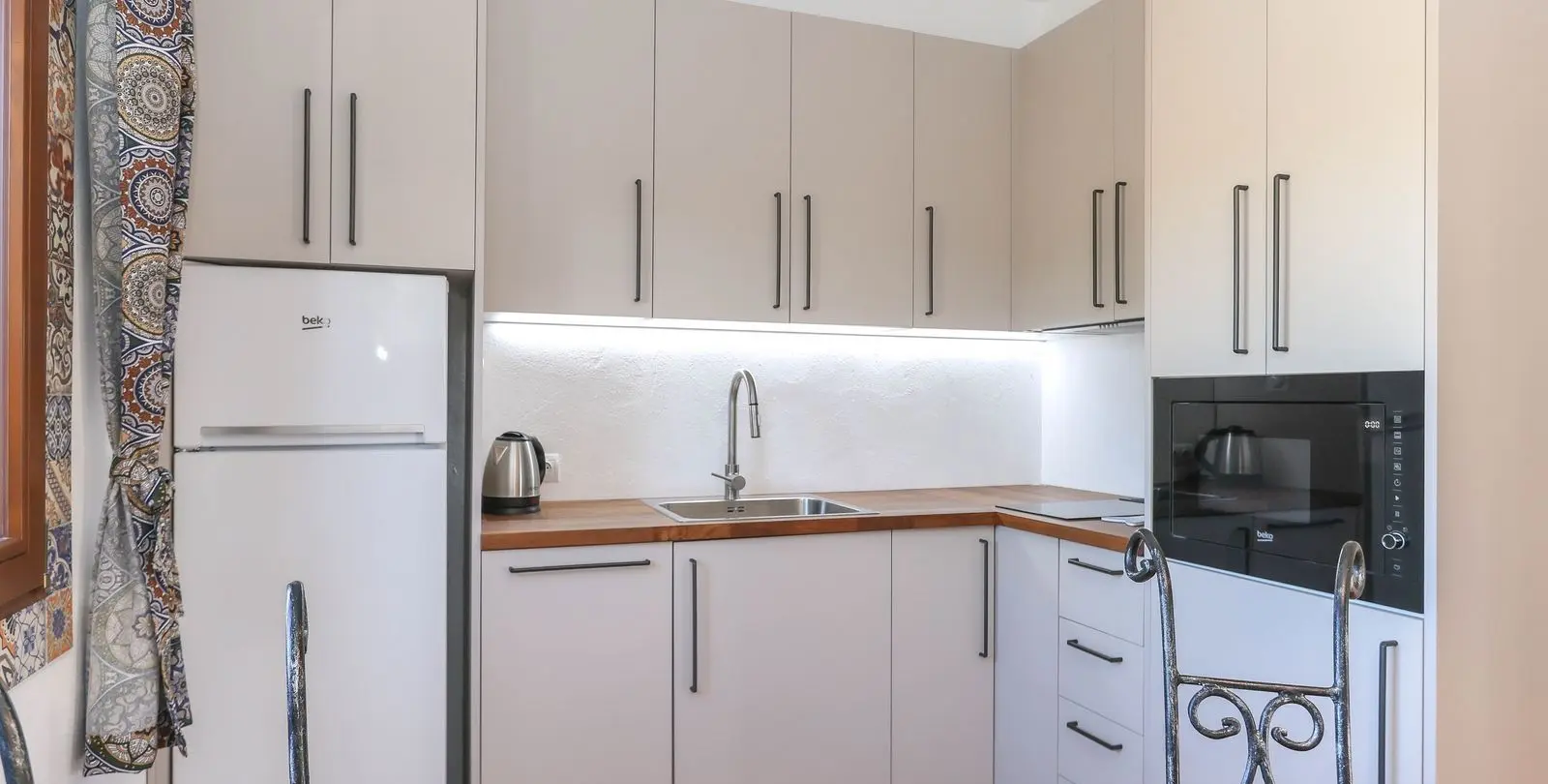 Sale of detached villa in Alozaina 57