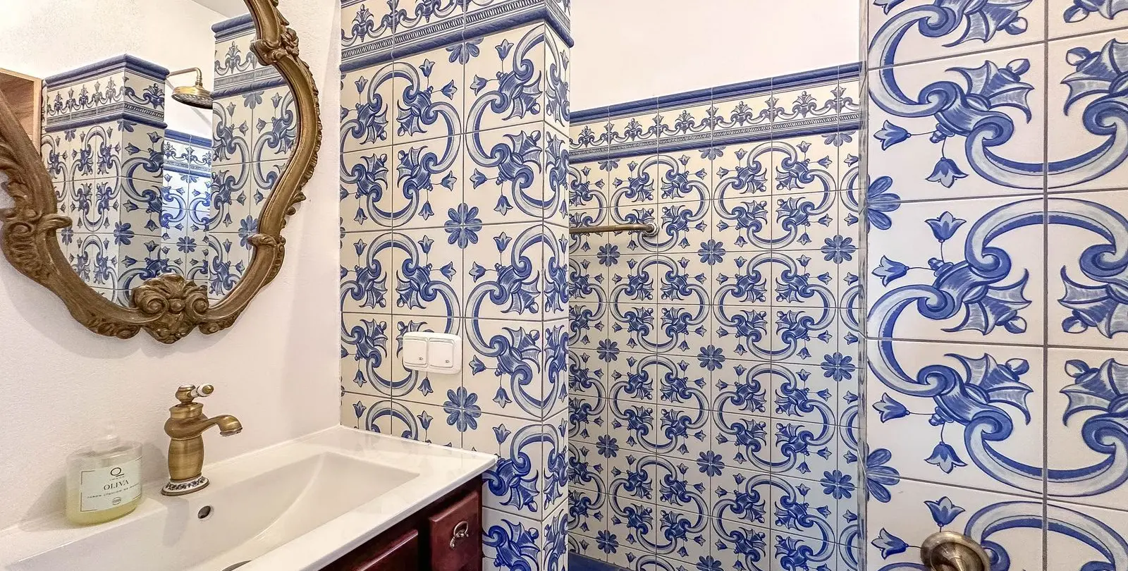 Sale of detached villa in Alozaina 61