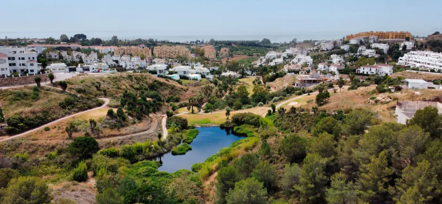 Sale of residential plot in Selwo 0