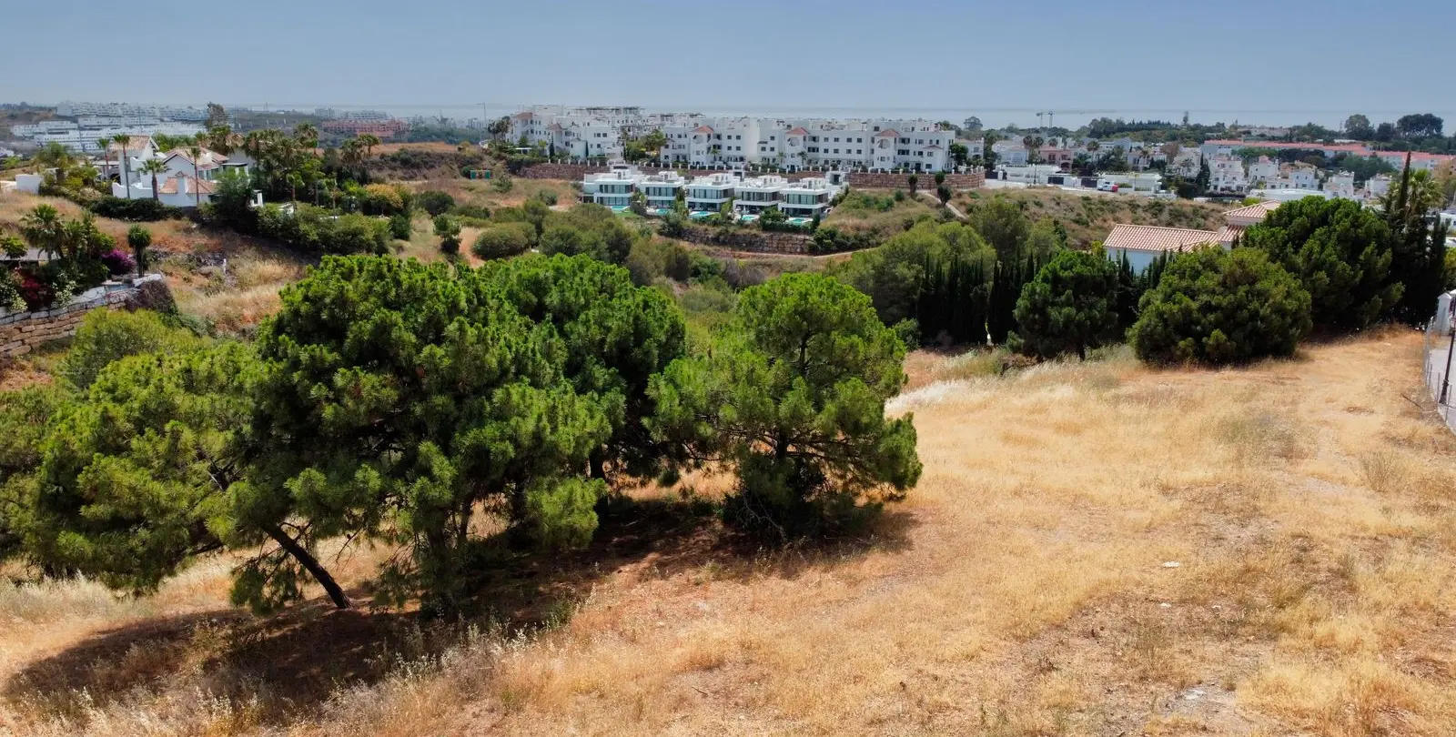 Sale of residential plot in Selwo 2