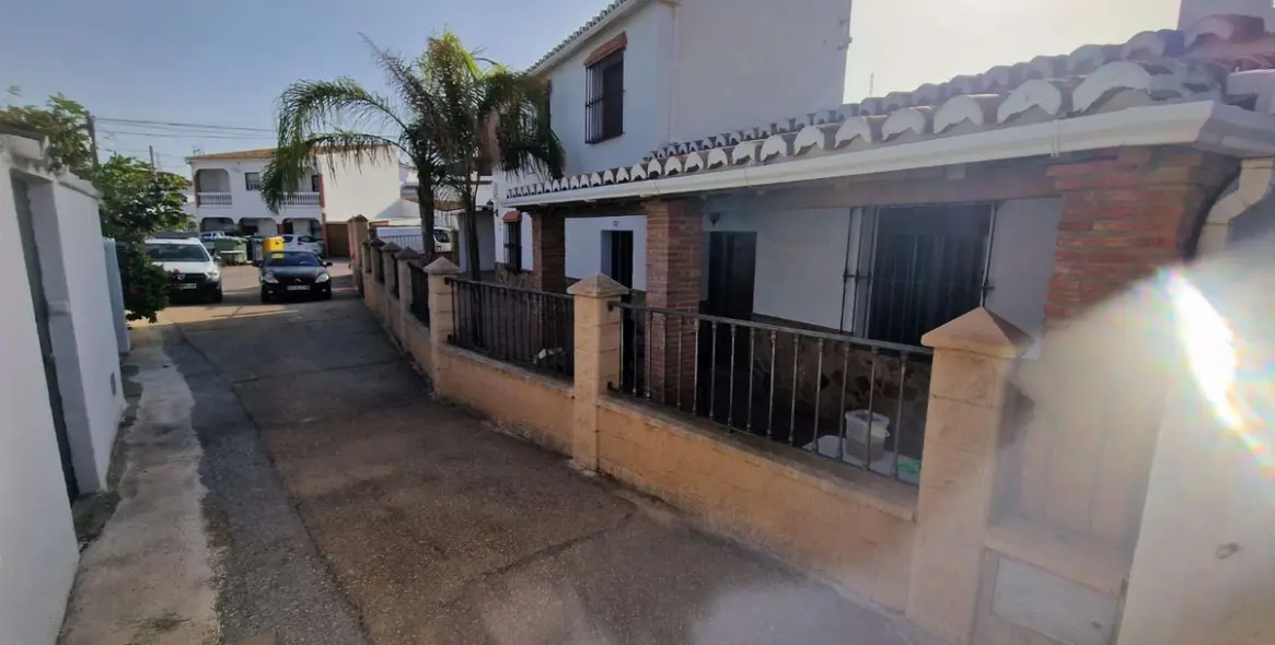 Venta de villa independiente en Alora 1