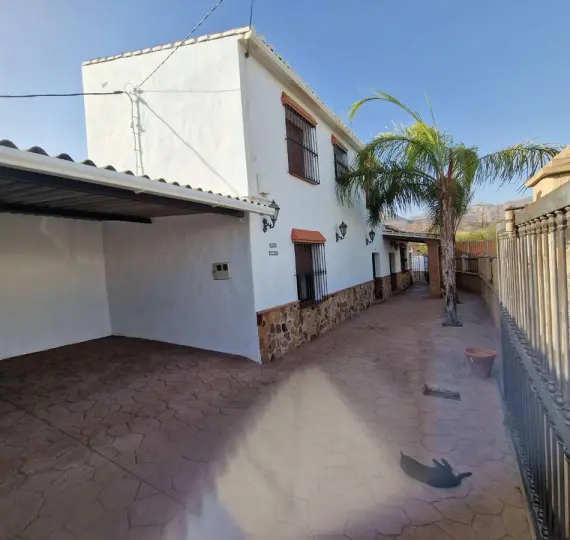 Sale of detached villa in Alora