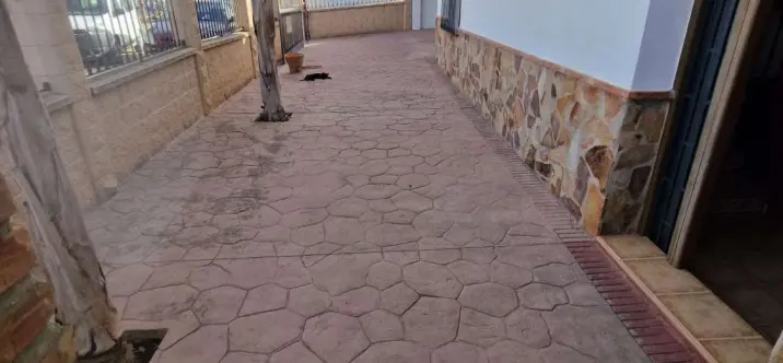 Sale of detached villa in Alora 2