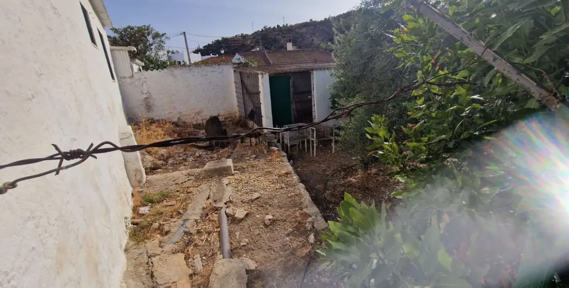 Sale of detached villa in Alora 32