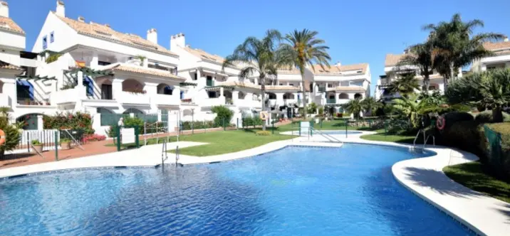 Sale of ground floor apartment in San Pedro de Alcántara 0