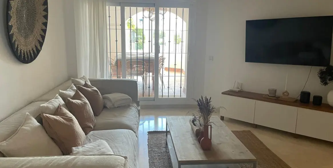 Sale of ground floor apartment in San Pedro de Alcántara 5