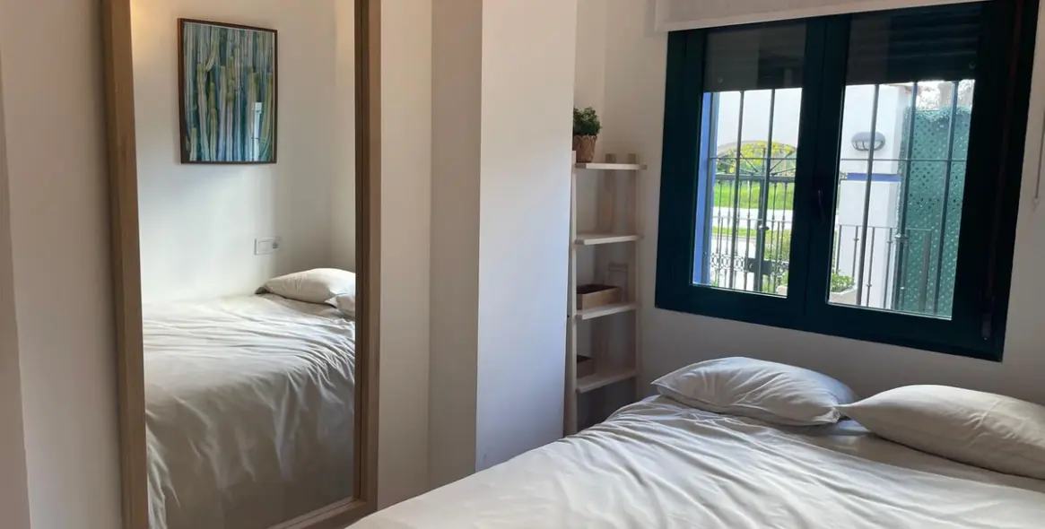 Sale of ground floor apartment in San Pedro de Alcántara 11