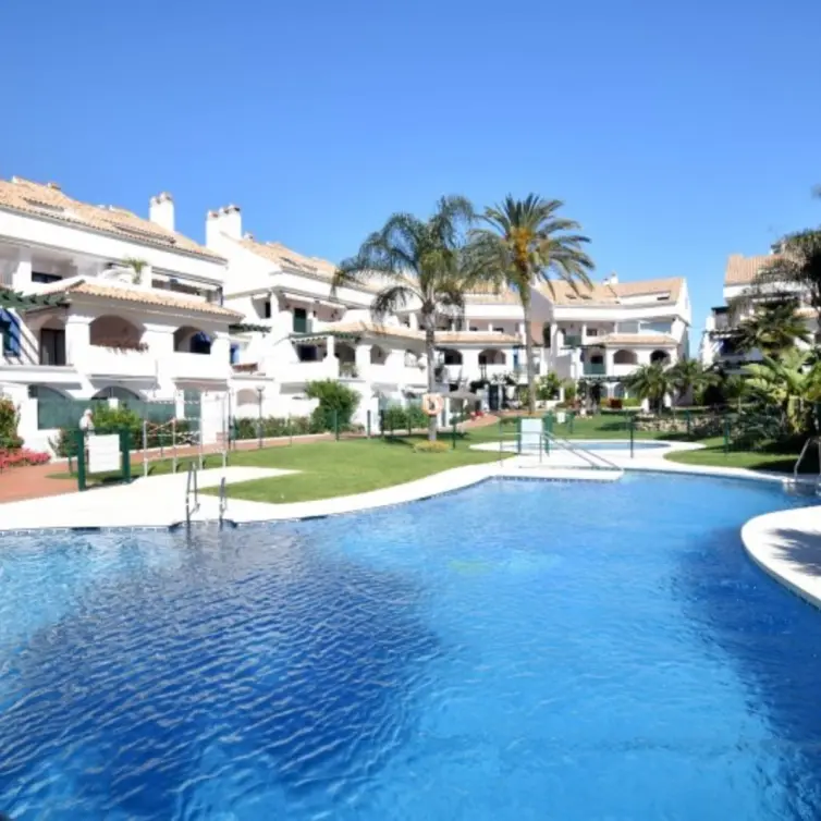 Sale of ground floor apartment in San Pedro de Alcántara
