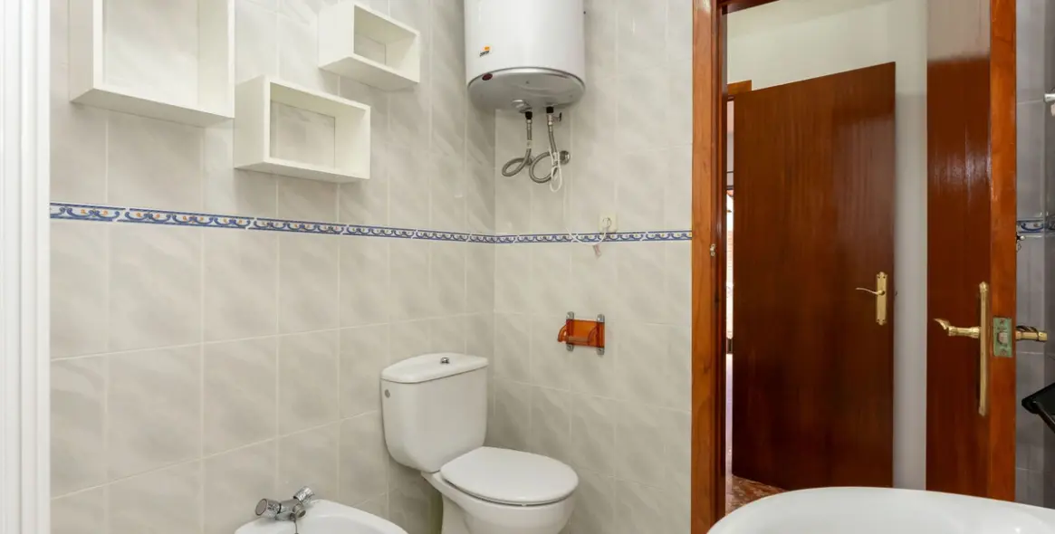 Продажа  отдельно стоящей виллы в Coín 19