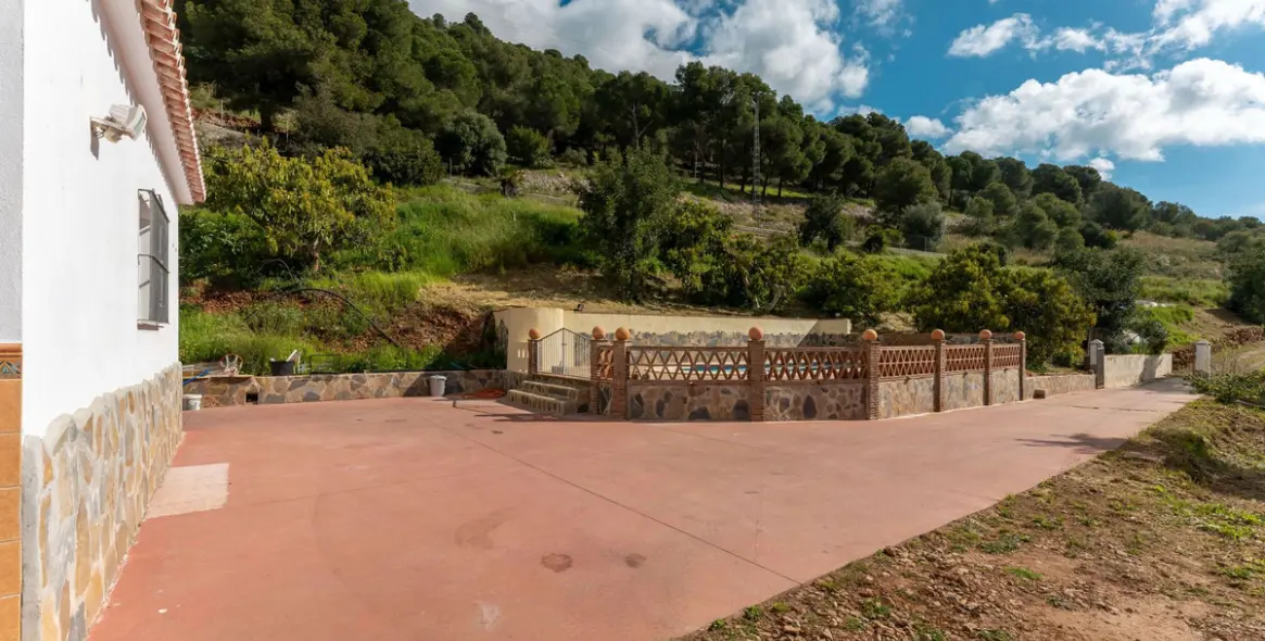 Sale of finca - cortijo in Coín 25