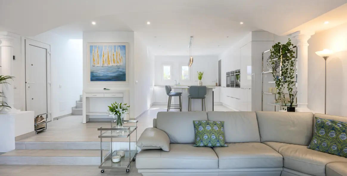 Продажа таунхауса в Estepona 2