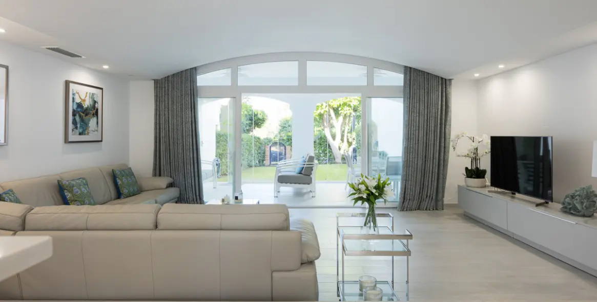 Продажа таунхауса в Estepona 5