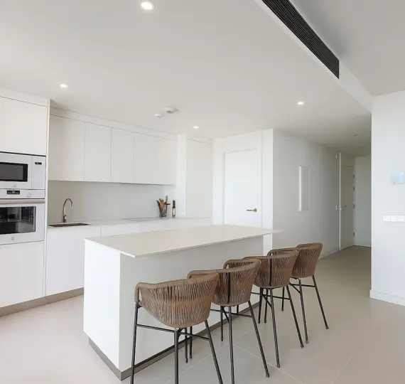 Продажа апартаментов на первом этаже в Higueron