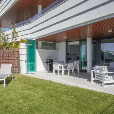 Venta de apartamento en planta baja en Higueron