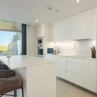 Venta de apartamento en planta baja en Higueron