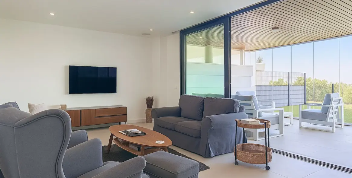 Sale of ground floor apartment in Higueron 6