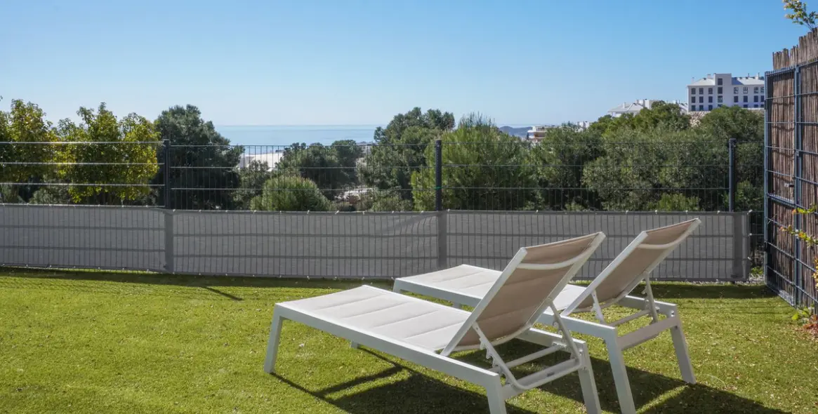 Sale of ground floor apartment in Higueron 12