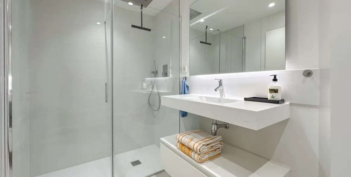 Sale of ground floor apartment in Higueron 17