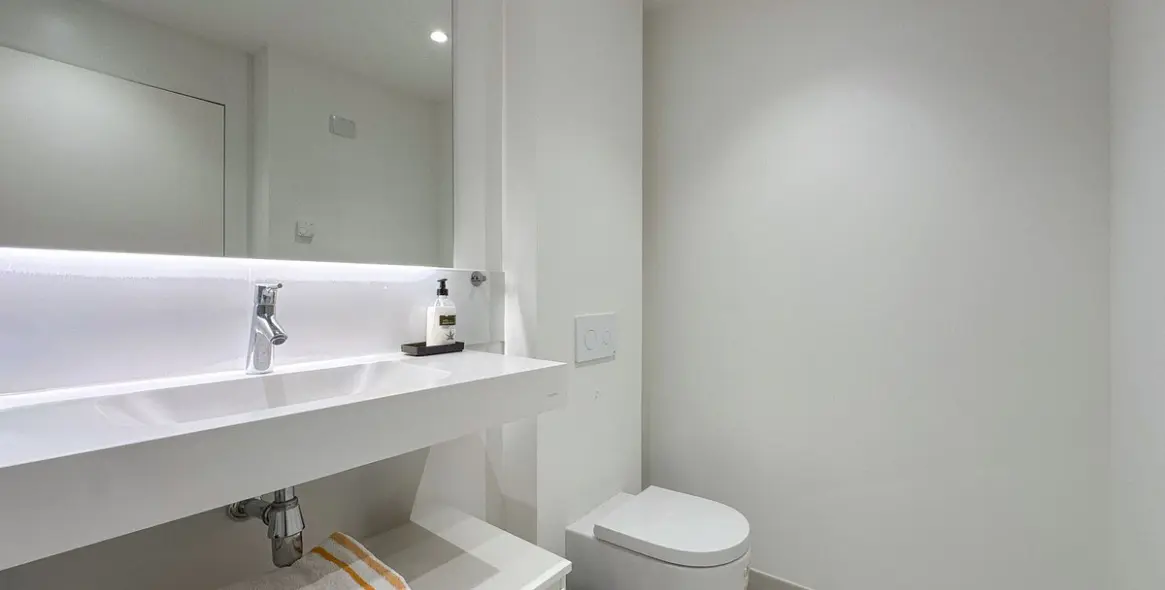 Sale of ground floor apartment in Higueron 18