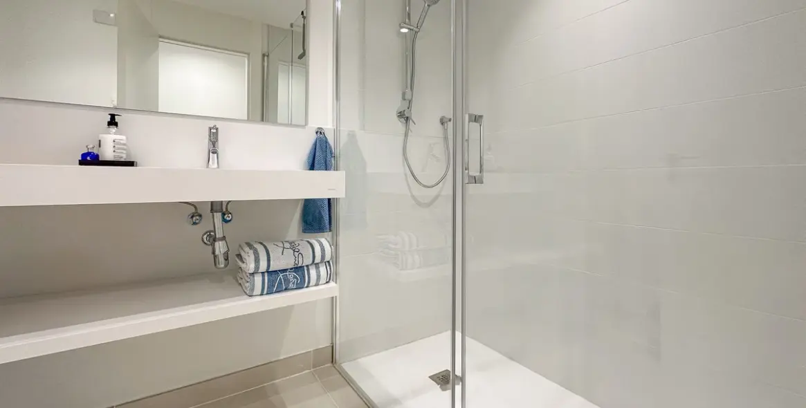 Продажа апартаментов на первом этаже в Higueron 21